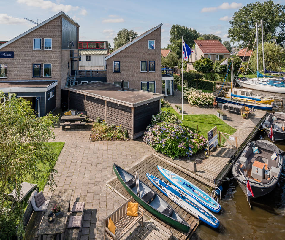 Familiehuis Friesland reserveer je bij Aan het Water